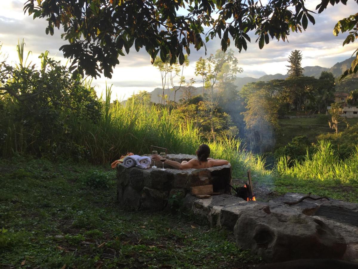 Glamping El Arbol En La Casa Villa San Antonio del Tequendama ภายนอก รูปภาพ